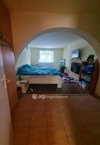 Eladó családi ház, Pécsett 89.9 M Ft, 4 szobás