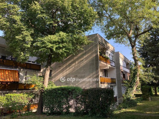Eladó téglalakás, Budapesten, III. kerületben 71.9 M Ft