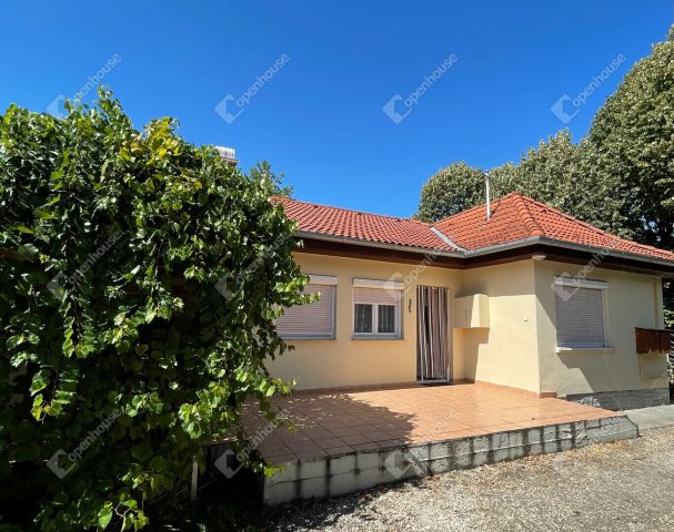 Eladó családi ház, Siófokon 98 M Ft, 5 szobás