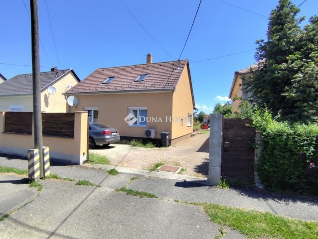 Eladó családi ház, Csákánydoroszlón 79.9 M Ft, 5 szobás