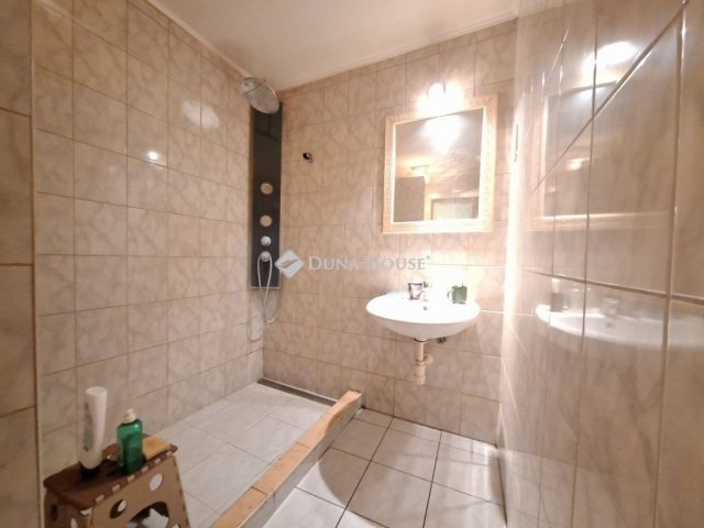 Eladó családi ház, Budapesten, XVII. kerületben 89.5 M Ft