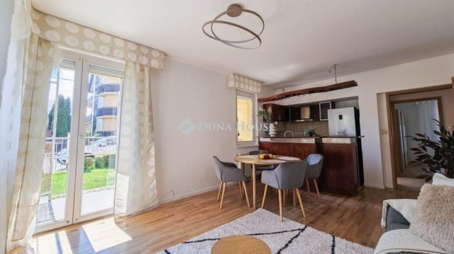 Eladó téglalakás, Budapesten, XIV. kerületben 99 M Ft, 3 szobás