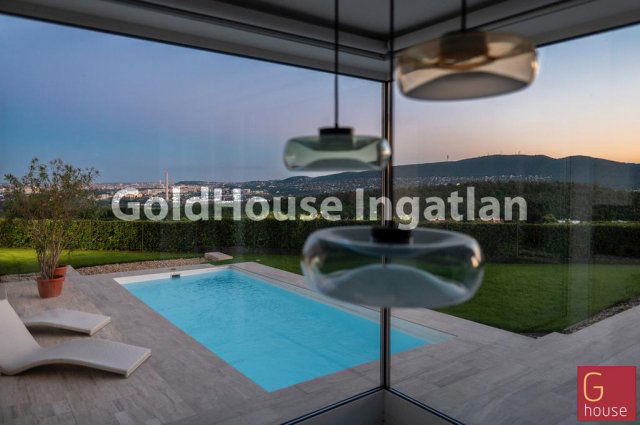 Eladó családi ház, Budapesten, III. kerületben, Rókahegyi úton