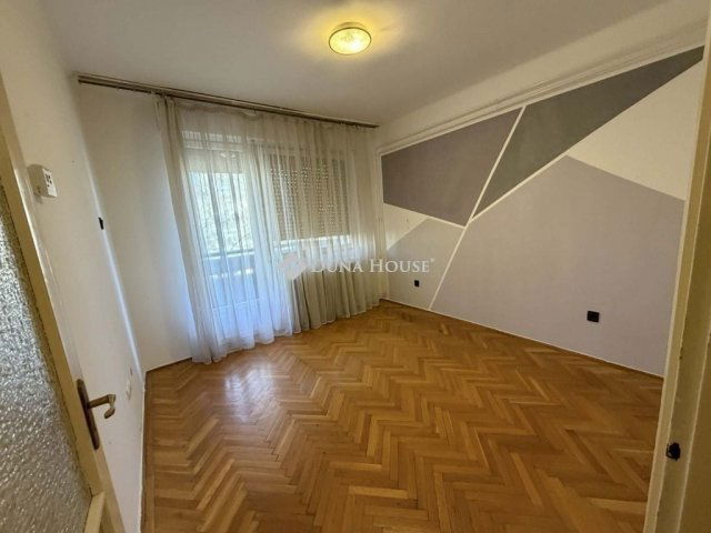 Eladó téglalakás, Kecskeméten 69.9 M Ft, 4 szobás