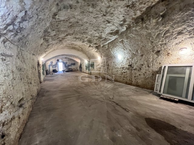 Kiadó ipari ingatlan, Budapesten, XXII. kerületben 180 E Ft / hó