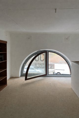 Eladó ipari ingatlan, Budapesten, VII. kerületben 54 M Ft