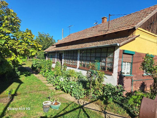 Eladó családi ház, Tiszaörsön 5.99 M Ft, 2 szobás