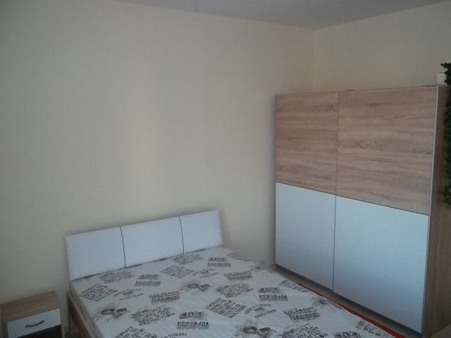 Kiadó panellakás, albérlet, Pécsett, Szigeti úton 180 E Ft / hó