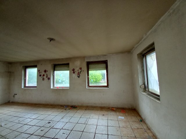 Eladó családi ház, Dencsházán 24.6 M Ft, 6 szobás