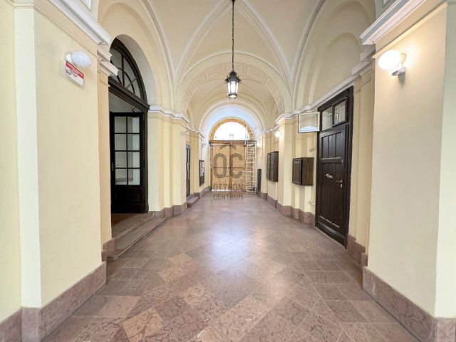 Kiadó téglalakás, albérlet, Budapesten, V. kerületben, 4 szobás