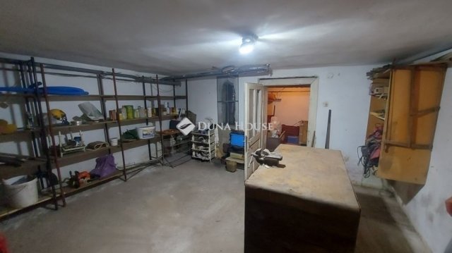 Eladó családi ház, Turán 45 M Ft, 3 szobás