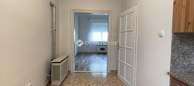 Eladó családi ház, Budapesten, XX. kerületben 44.9 M Ft