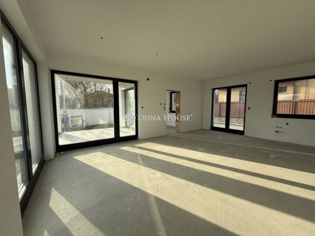 Eladó ikerház, Érden 174.9 M Ft, 5 szobás / költözzbe.hu