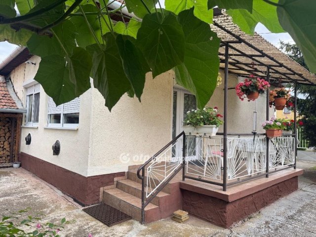 Eladó családi ház, Sarkadon 18.99 M Ft, 2 szobás