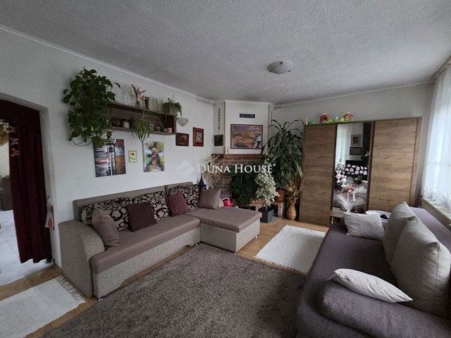 Eladó családi ház, Gödöllőn 102 M Ft, 4+1 szobás