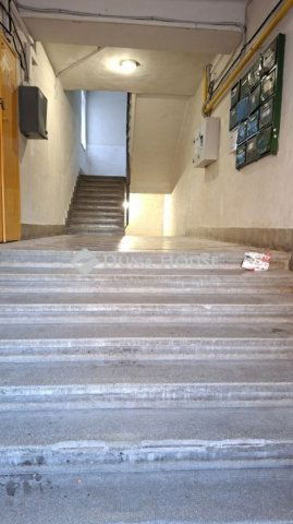 Eladó téglalakás, Komlón 16.9 M Ft, 1+1 szobás