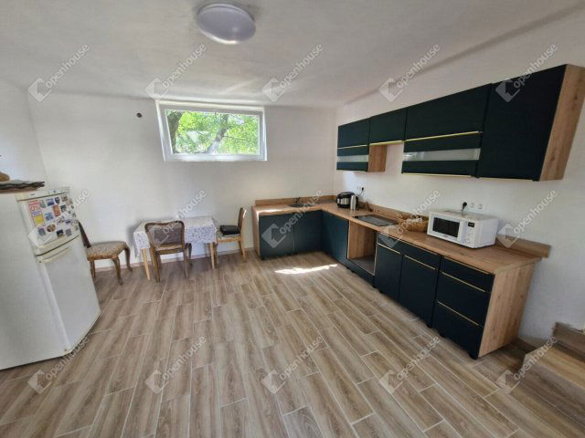 Eladó családi ház, Csörnyeföldön 18.7 M Ft, 3 szobás