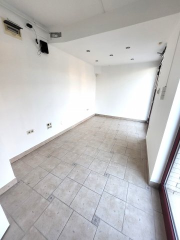 Eladó ipari ingatlan, IV. kerületben, Homoktövis utcában