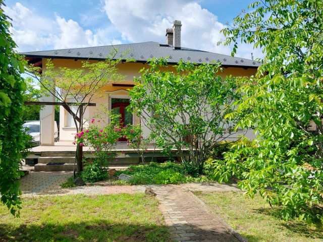 Eladó családi ház, Gödöllőn 124.99 M Ft, 4 szobás