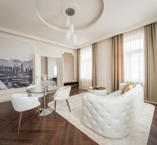 Eladó téglalakás, Budapesten, VI. kerületben 180 M Ft, 5 szobás