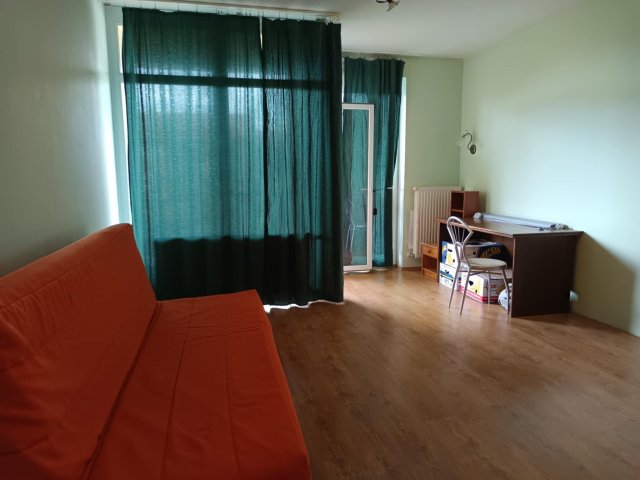 Kiadó téglalakás, albérlet, Pécsett 150 E Ft / hó, 1 szobás