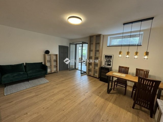 Eladó téglalakás, Pécsett 69.9 M Ft, 2 szobás