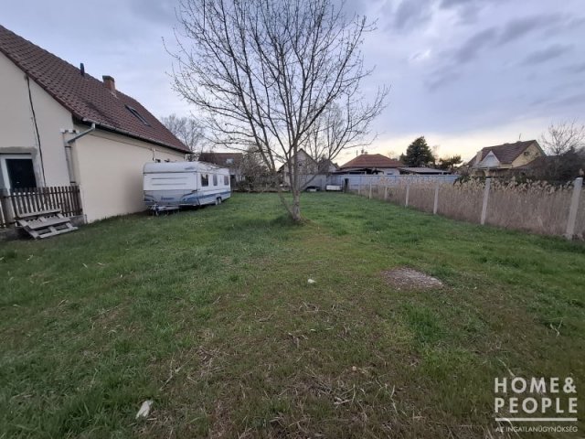 Eladó telek, Szegeden 11 M Ft / költözzbe.hu