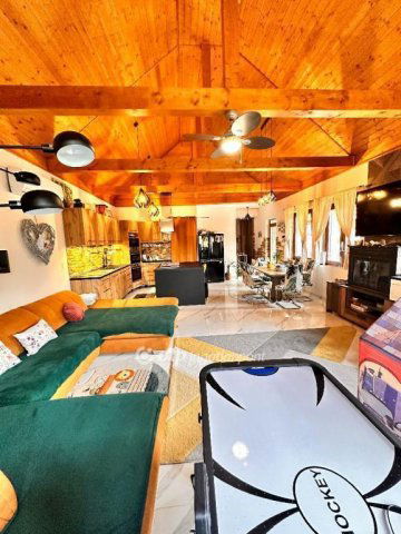 Eladó családi ház, Egerben 134.9 M Ft, 2 szobás