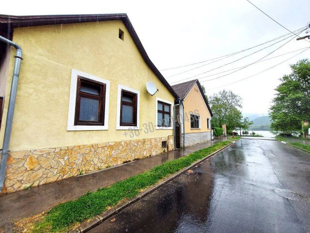 Eladó családi ház, Nagymaroson 31 M Ft, 1+2 szobás