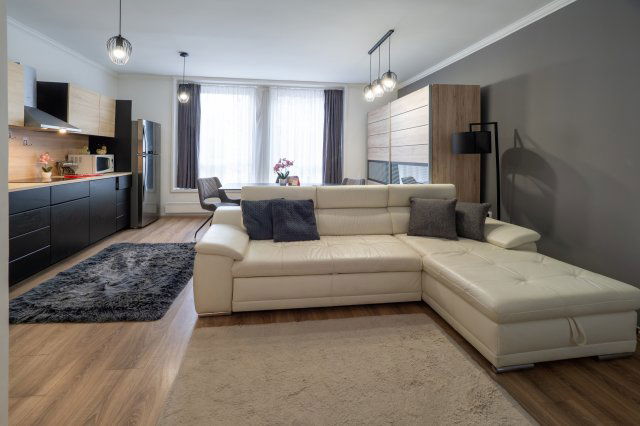 Eladó téglalakás, Pécsett 50 M Ft, 2 szobás