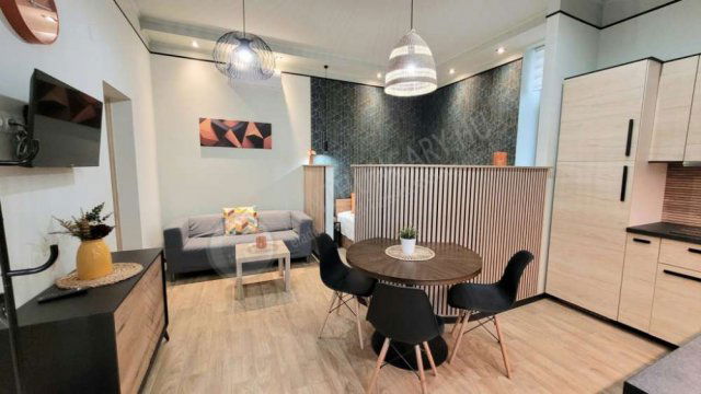 Kiadó téglalakás, albérlet, VII. kerületben, Kertész utcában