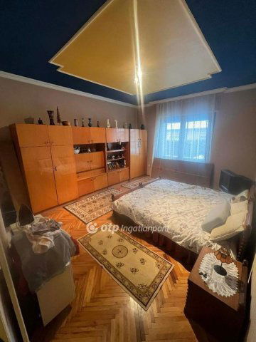 Eladó családi ház, Cegléden 69.9 M Ft, 3 szobás