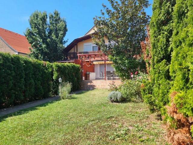 Eladó ikerház, Balatongyörökön 89.9 M Ft, 4+1 szobás