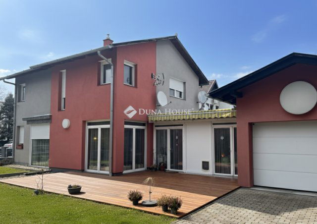 Eladó családi ház, Balatonkeresztúron, Berek utcában 149 M Ft