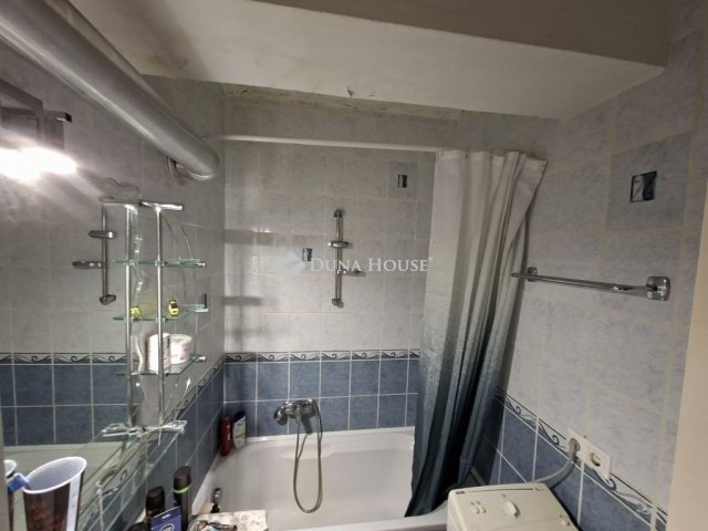 Eladó téglalakás, Szegeden 48.9 M Ft, 2 szobás