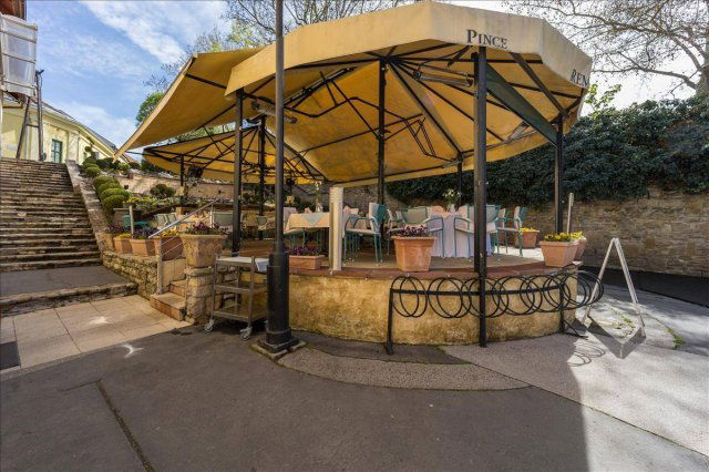 Eladó üzlethelyiség, Vácon 349 M Ft / költözzbe.hu