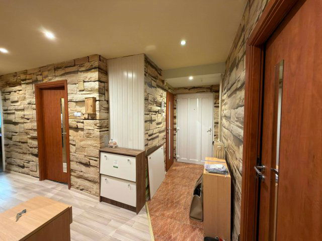 Eladó téglalakás, Komlón, Alkotmány utcában 43 M Ft