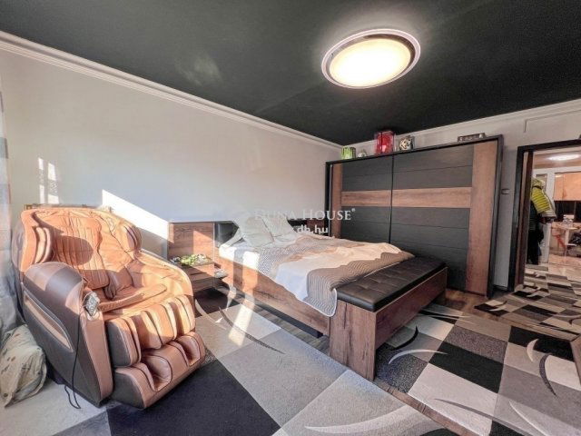 Eladó panellakás, Budapesten, XX. kerületben 59.9 M Ft, 2 szobás