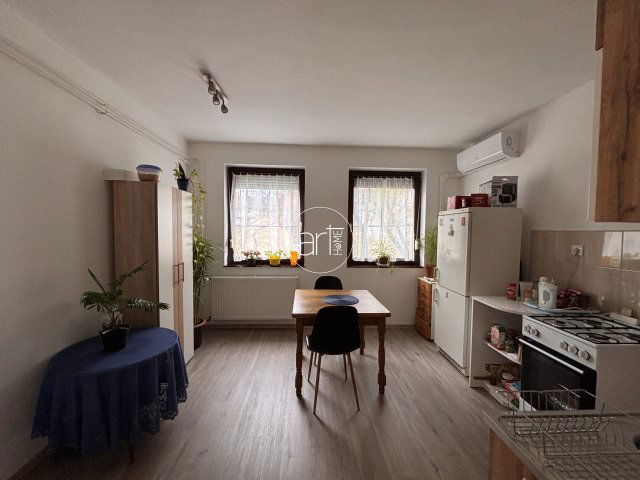 Eladó téglalakás, Szegeden, Hajós utcában 69.9 M Ft, 2 szobás