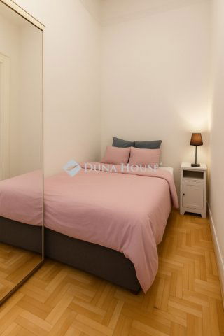 Eladó téglalakás, Budapesten, VI. kerületben 112 M Ft