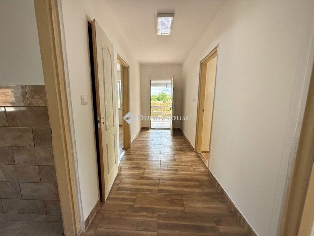 Eladó családi ház, Soponyán 43.5 M Ft, 3 szobás