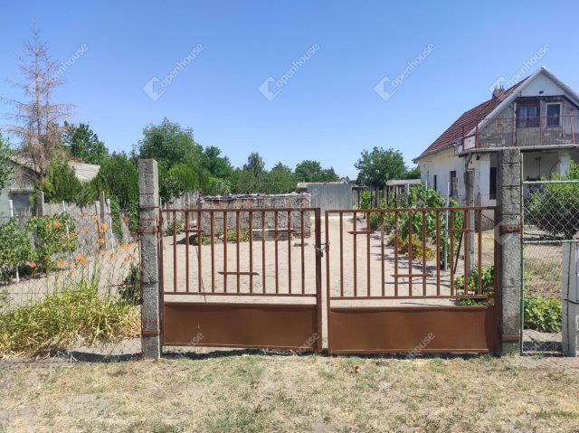 Eladó telek, Szegeden 13.5 M Ft / költözzbe.hu