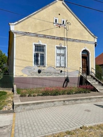 Eladó üzlethelyiség, Vajtán 5.49 M Ft, 2 szobás