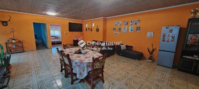 Eladó családi ház, Nemesdéden 31.9 M Ft, 5 szobás