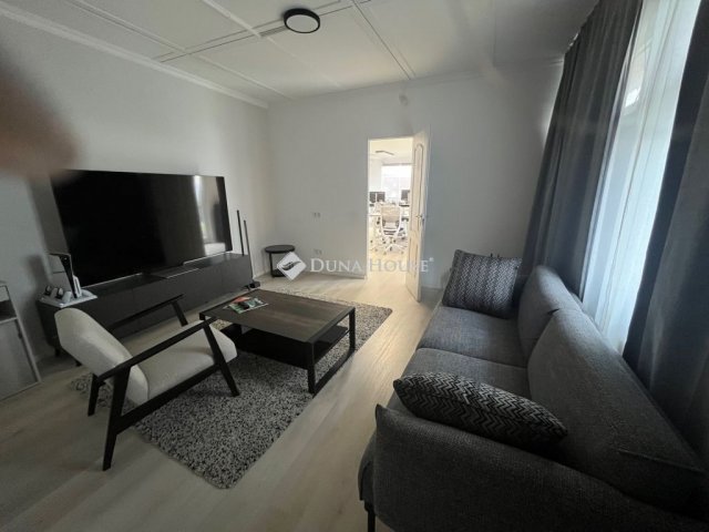 Kiadó iroda, Budapesten, VI. kerületben 581 E Ft / hó