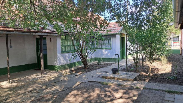 Eladó családi ház, Tiszatenyőn 8.75 M Ft, 2+1 szobás