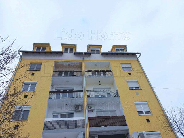 Eladó téglalakás, Siófokon 63.7 M Ft, 2 szobás