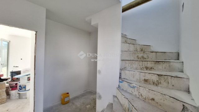 Eladó ikerház, Budapesten, III. kerületben 196 M Ft, 3+1 szobás