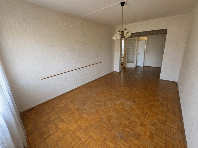 Eladó panellakás, Győrött 43.99 M Ft, 2 szobás