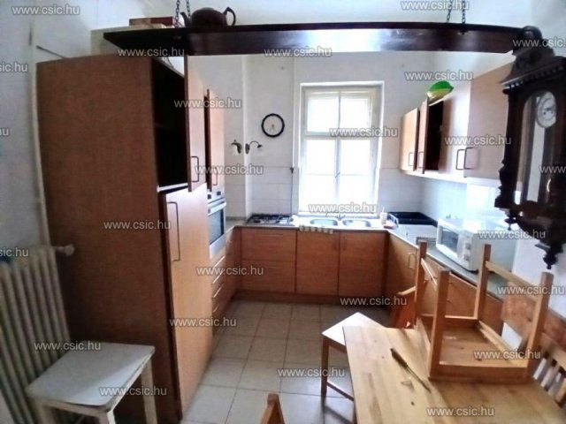 Eladó ikerház, Budapesten, III. kerületben 250 M Ft, 6 szobás